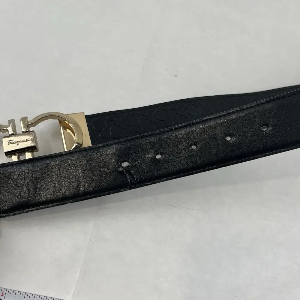 Salvatore Ferragamo Gancini Belt Black Leather Gold Buckle Italy 35” Fair